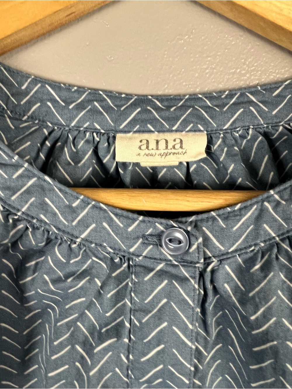 a.n.a. Blue Peasant Blouse Long Sleeve Size M - Picture 3 of 4